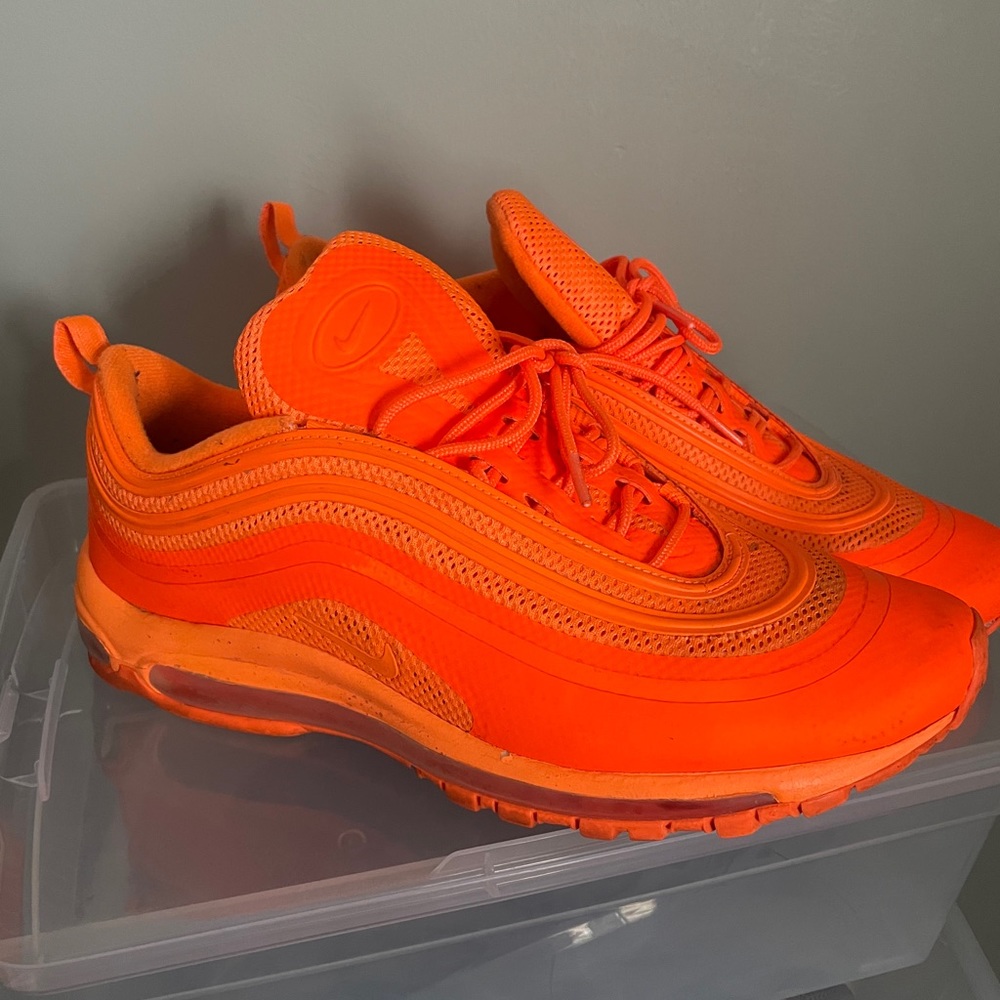 Nikes air max
